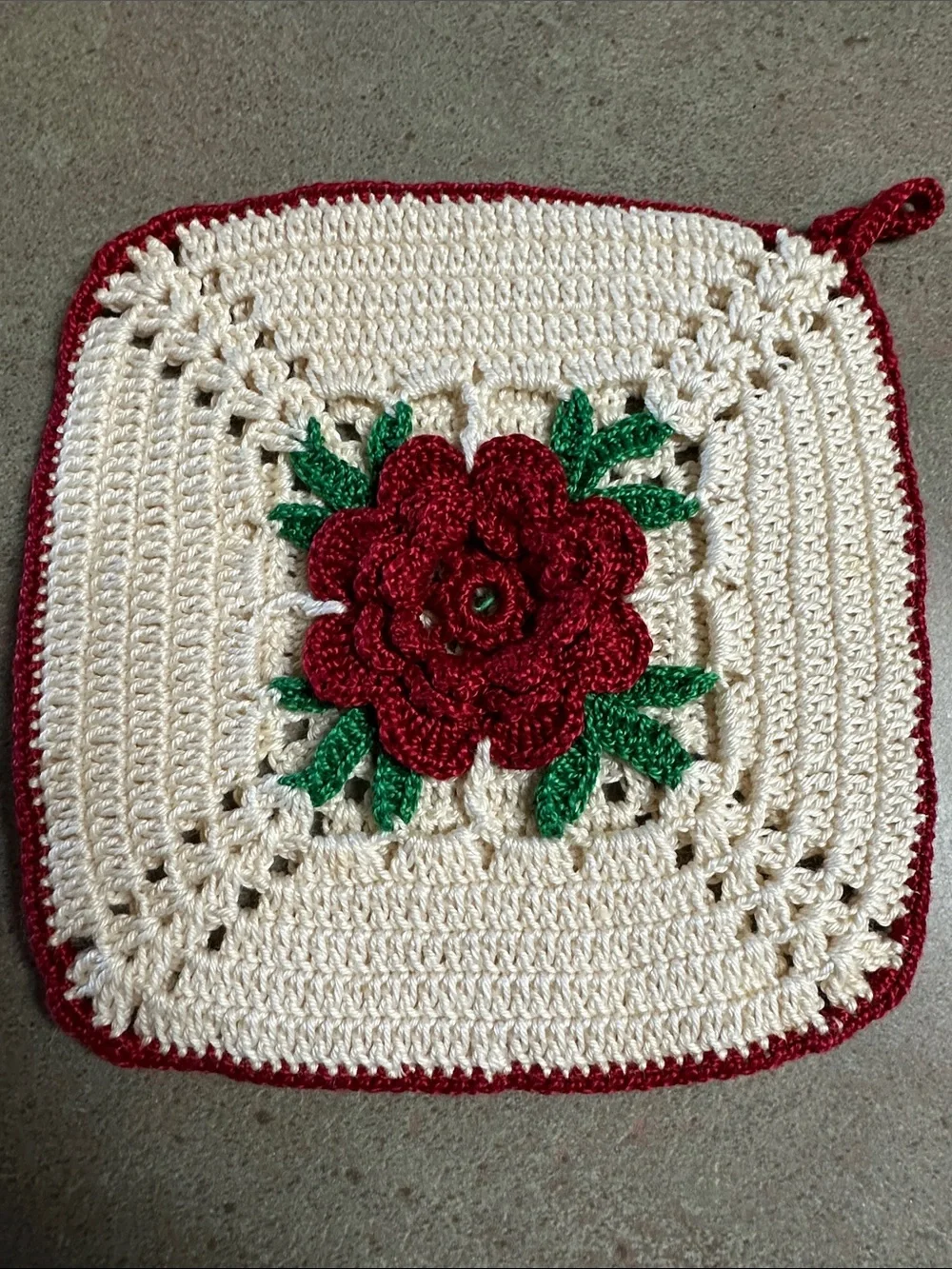 Vintage 4-Piece Handmade Crochet Potholder Set 3D Red Roses Granny Square